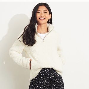 Hollister Sherpa Half Zip Sweatshirt. Never Worn.